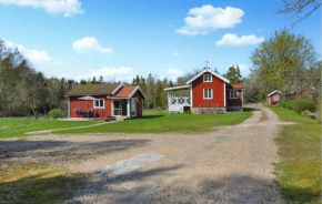 Cozy Home In Henån With Kitchen, Henån